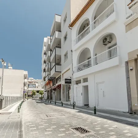 Sea La Vie Seaview Apartment *