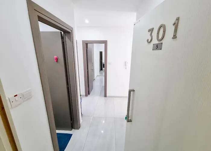 Sea La Vie Seaview * ラルナカ