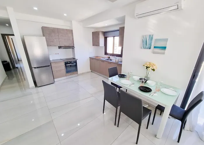 Sea La Vie Seaview * ラルナカ